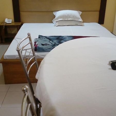 Royal Park Residential Hotel Chittagong Eksteriør billede