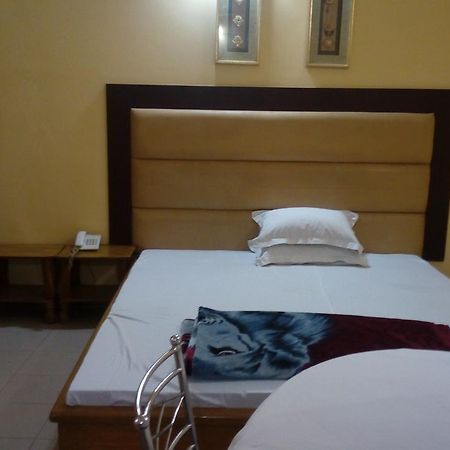 Royal Park Residential Hotel Chittagong Eksteriør billede