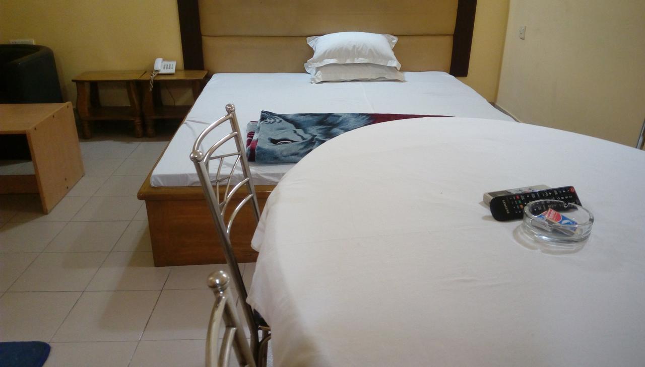 Royal Park Residential Hotel Chittagong Eksteriør billede